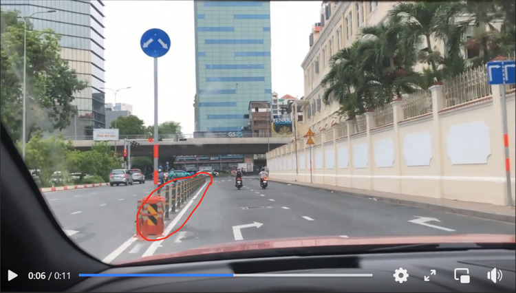Quẹo phải từ Nguyễn Hữu Cảnh vô Tôn Đức Thắng sao phải chờ đèn tín hiệu? Quẹo phải từ Nguyễn Hữu Cảnh vô Tôn Đức Thắng sao phải chờ đèn tín hiệu?