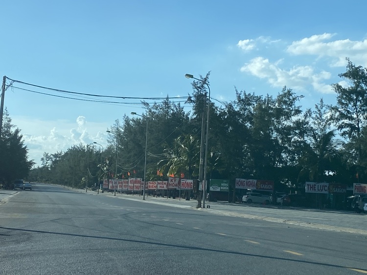 Xuyên Việt ven biển và cung Đông Bắc trong 20 ngày bằng Kona Xuyên Việt ven biển và cung Đông Bắc trong 20 ngày bằng Kona