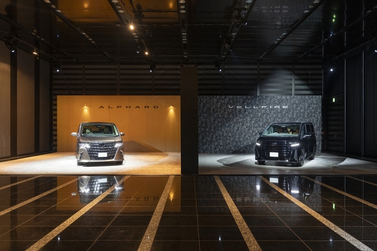 Toyota Alphard và Vellfire 2023 cùng ra mắt, thêm không gian và sang trọng hơn với mức giá từ 894 triệu đồng
