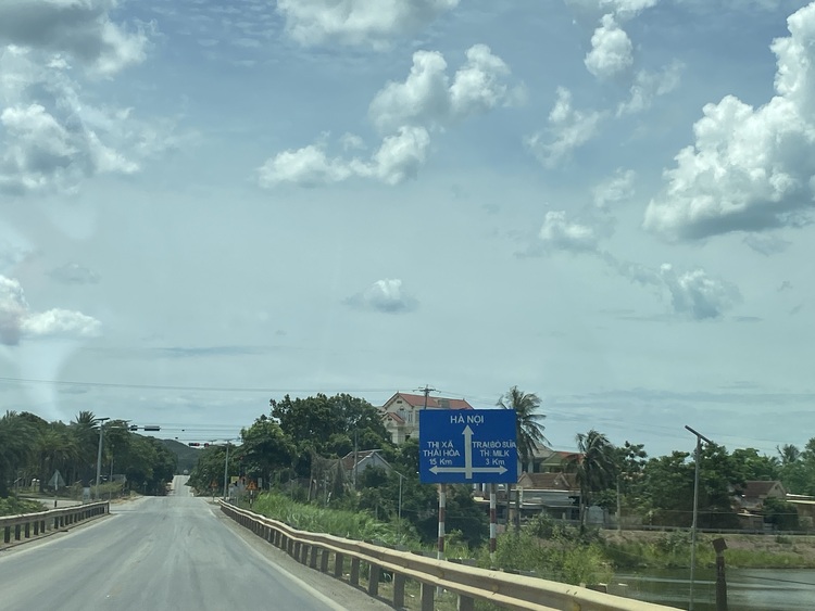 Xuyên Việt ven biển và cung Đông Bắc trong 20 ngày bằng Kona Xuyên Việt ven biển và cung Đông Bắc trong 20 ngày bằng Kona