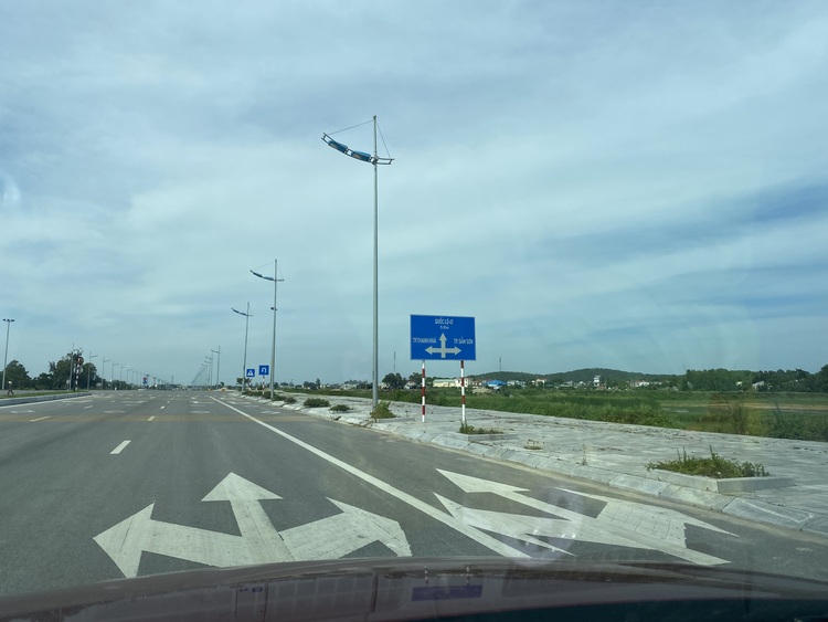 Xuyên Việt ven biển và cung Đông Bắc trong 20 ngày bằng Kona Xuyên Việt ven biển và cung Đông Bắc trong 20 ngày bằng Kona