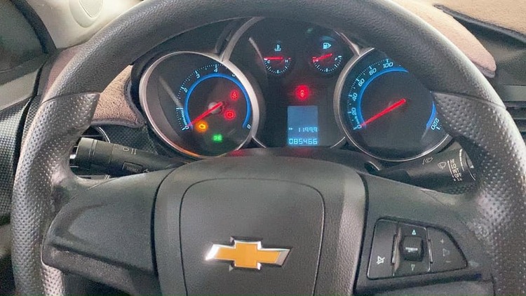 Đồng hồ xe Chevrolet Cruze bị hư, sửa ở đâu?