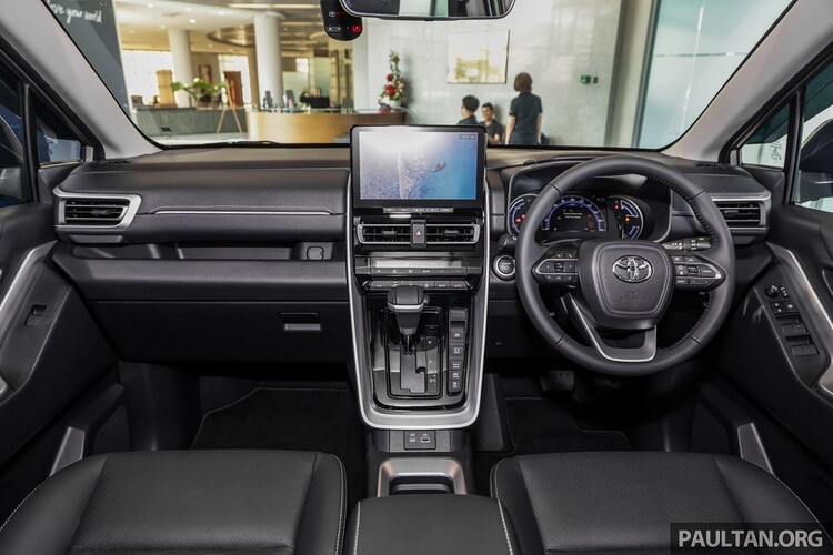 Trước VN, Toyota Innova 2023 ra mắt tại Malaysia, trang bị động cơ hybrid, giá cao nhất 1 tỷ đồng