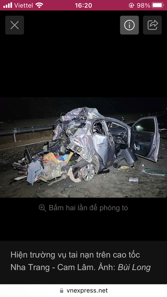 Ôtô tông nhau trên cao tốc Nha Trang - Cam Lâm, 2 người chết