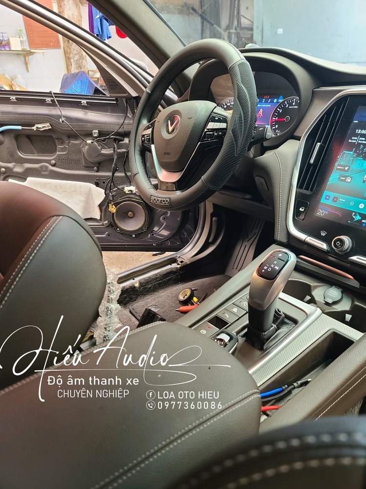 VinFast Lux A Nâng Cấp full hệ thống âm thanh 11 Bose Audi A8.
