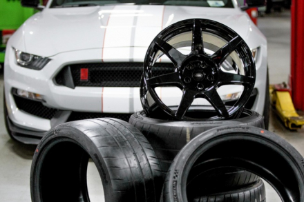 gt350r-wheels-2_653.jpg