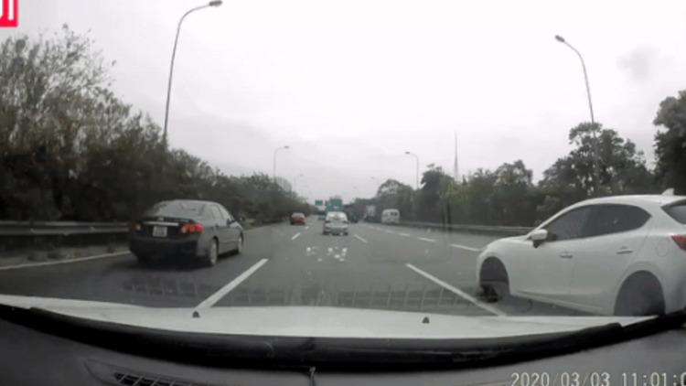 Đi cao tốc: Trải nghiệm ngày càng tệ vì những tài xế ý thức kém