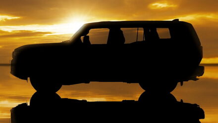 https___www.carscoops.com_wp-content_uploads_2023_07_Toyota-Land-Cruiser-Teaser-2a-1024x576.jpg