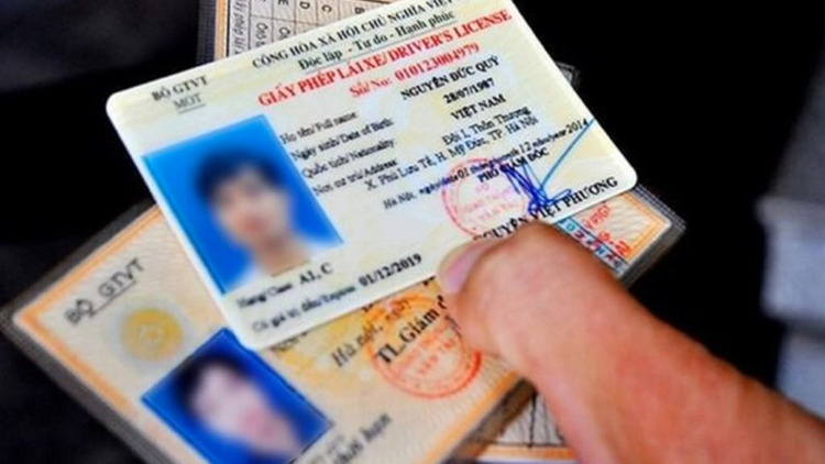 Vướng mắc tích hợp giấy phép lái xe trên ứng dụng VNeID do không đồng bộ dữ liệu