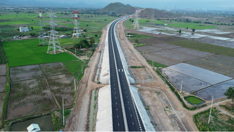 Xây 2 trạm dừng nghỉ hai bên rộng 5 ha trên cao tốc Vĩnh Hảo - Phan Thiết Xây 2 trạm dừng nghỉ hai bên rộng 5 ha trên cao tốc Vĩnh Hảo - Phan Thiết