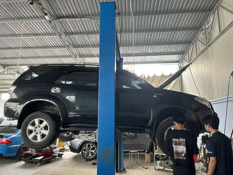 GARAGE TÍN PHÁT. 2/117 Đường Số 8,Bình Hưng Hòa,Bình Tân (Đối diện Aeon Tân Phú).