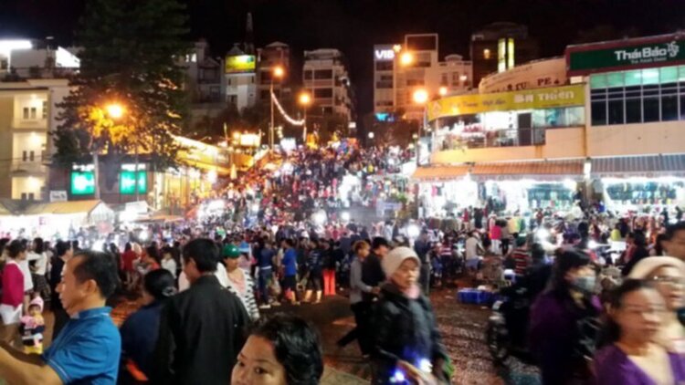 Lần đầu cưới vợ 2... Lần đầu cưới vợ 2...