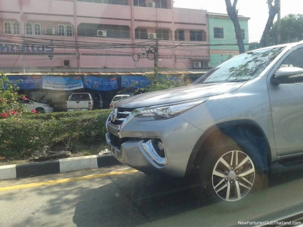 toyota_fortuner_2016_5_tint.jpg