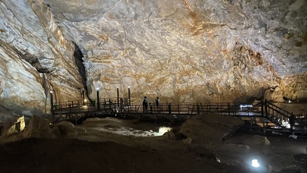Hang dong Quang Binh.jpg