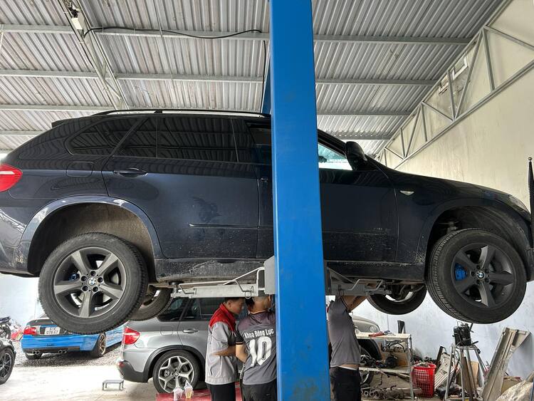 GARAGE TÍN PHÁT. 2/117 Đường Số 8,Bình Hưng Hòa,Bình Tân (Đối diện Aeon Tân Phú).