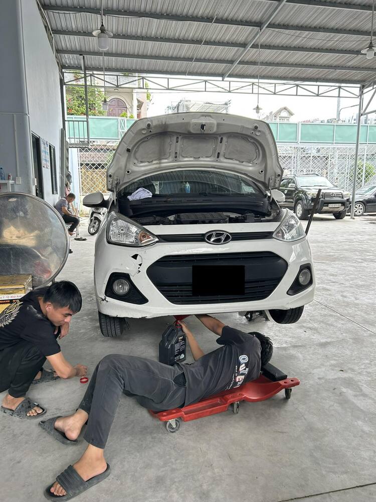 GARAGE TÍN PHÁT. 2/117 Đường Số 8,Bình Hưng Hòa,Bình Tân (Đối diện Aeon Tân Phú).