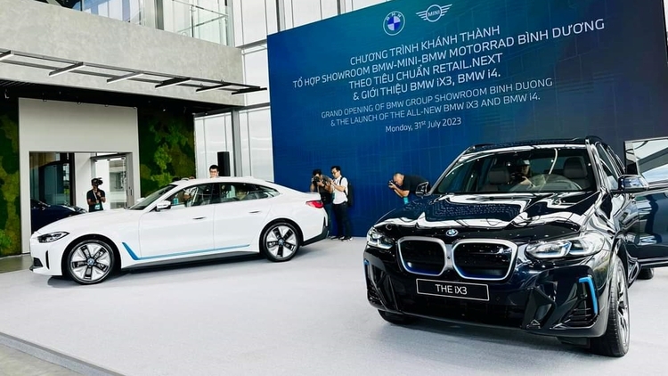 BMW i4 và iX3 ra mắt, giá từ 3,5 tỷ đồng, thị trường xe điện Việt sôi động hơn bao giờ hết