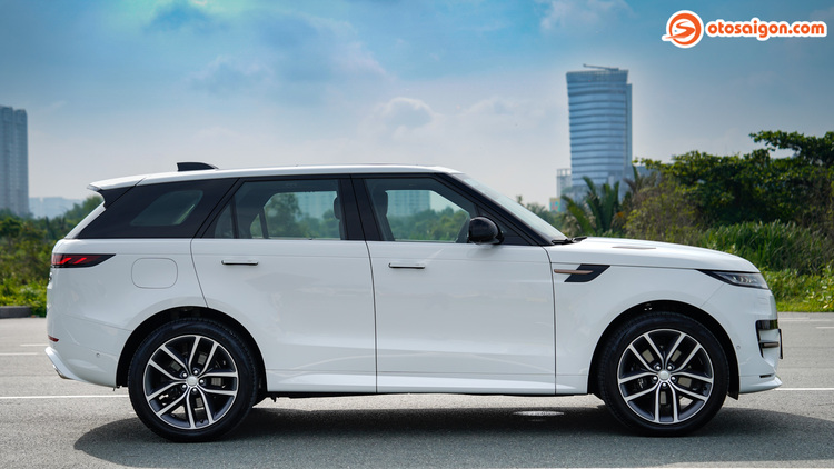 OS-Range-Rover-Sport-2023-16.jpg OS-Range-Rover-Sport-2023-16.jpg