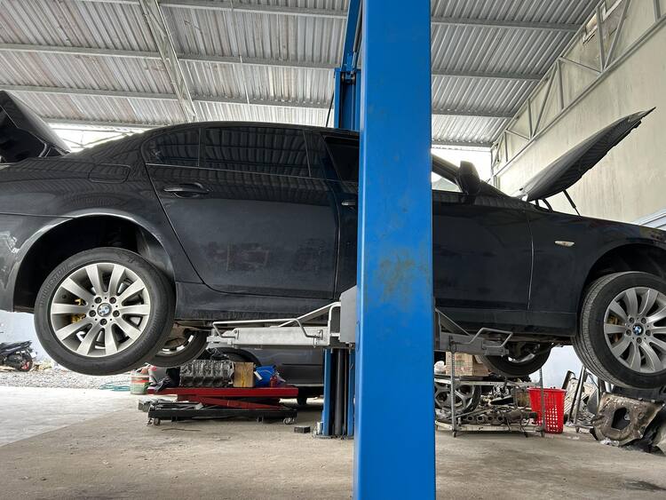 GARAGE TÍN PHÁT. 2/117 Đường Số 8,Bình Hưng Hòa,Bình Tân (Đối diện Aeon Tân Phú).