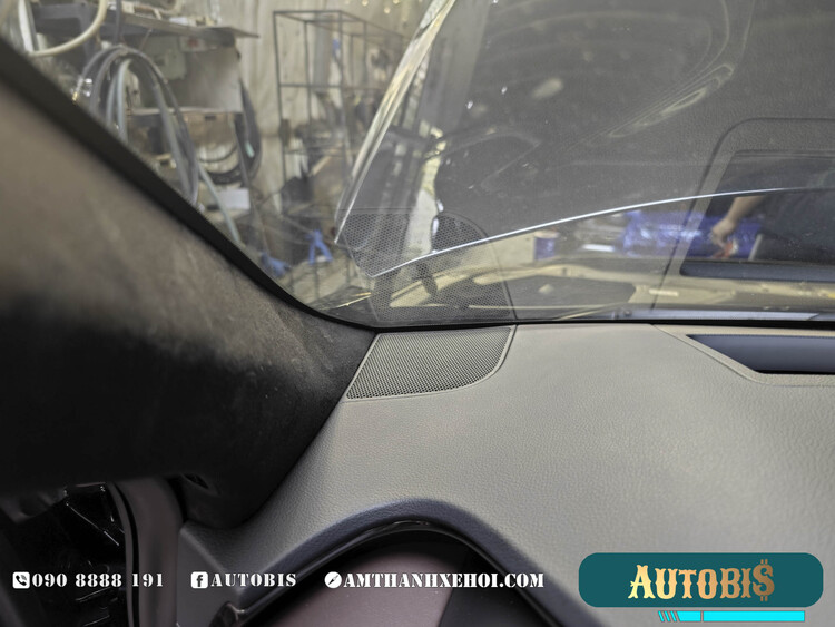 Cấu Hình Âm Thanh Cơ Bản Dành Cho Hyundai Santafe Với Thương Hiệu Focal & Cách Âm 4 Cửa Vật Liệu Vibrofiltr Tại Autobis
