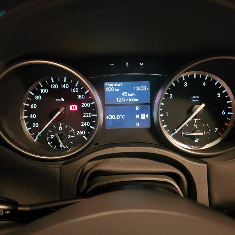 Toyota Land Cruiser Prado 2024 ra mắt: Đẹp, cơ bắp và “xanh” hơn, giá từ 55.000 USD Toyota Land Cruiser Prado 2024 ra mắt: Đẹp, cơ bắp và “xanh” hơn, giá từ 55.000 USD