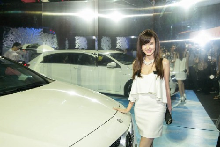 Mercedes-Benz đồng hành cùng Elle fashion show 2013