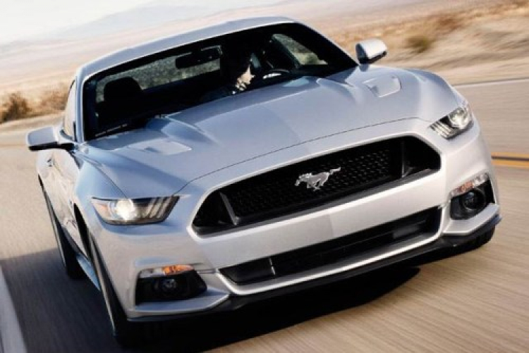 Chiêm ngưỡng Ford Mustang 2015 thực tế ngoài đời