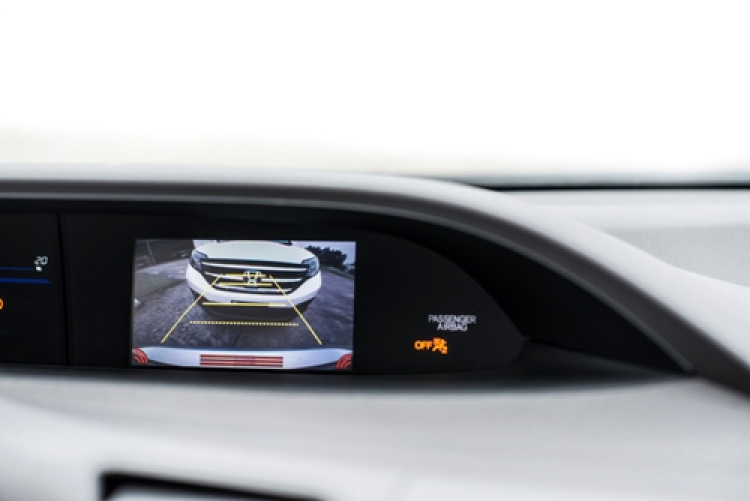 Honda Civic phiên bản mới nhiều màu sắc được trang bị thêm camera lùi