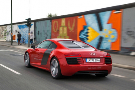 Audi_R8_e-tron_2.jpg