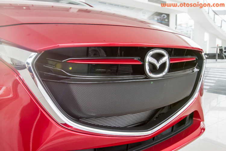 Mazda2 Hatchback có đủ sức "đấu" với Toyota Yaris ?