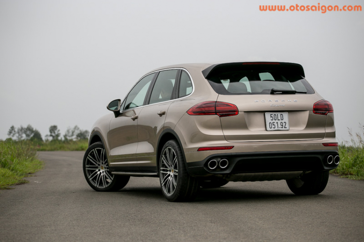 Cận cảnh Porsche Cayenne 2015 tại Việt Nam