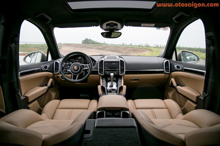 Cận cảnh Porsche Cayenne 2015 tại Việt Nam