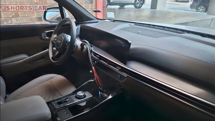 Xem nội thất Kia Sorento facelift 2024: Sang hơn và rộng rãi hơn đáng kể bản cũ