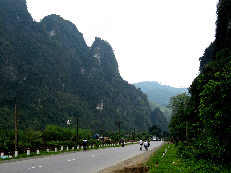 Lam Son, Luong Son, Hoa Binh - 110412 (3).jpg Lam Son, Luong Son, Hoa Binh - 110412 (3).jpg