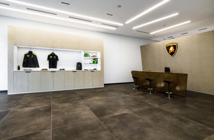 showroom Lamborghini HCMC Hilton 19.jpg showroom Lamborghini HCMC Hilton 19.jpg