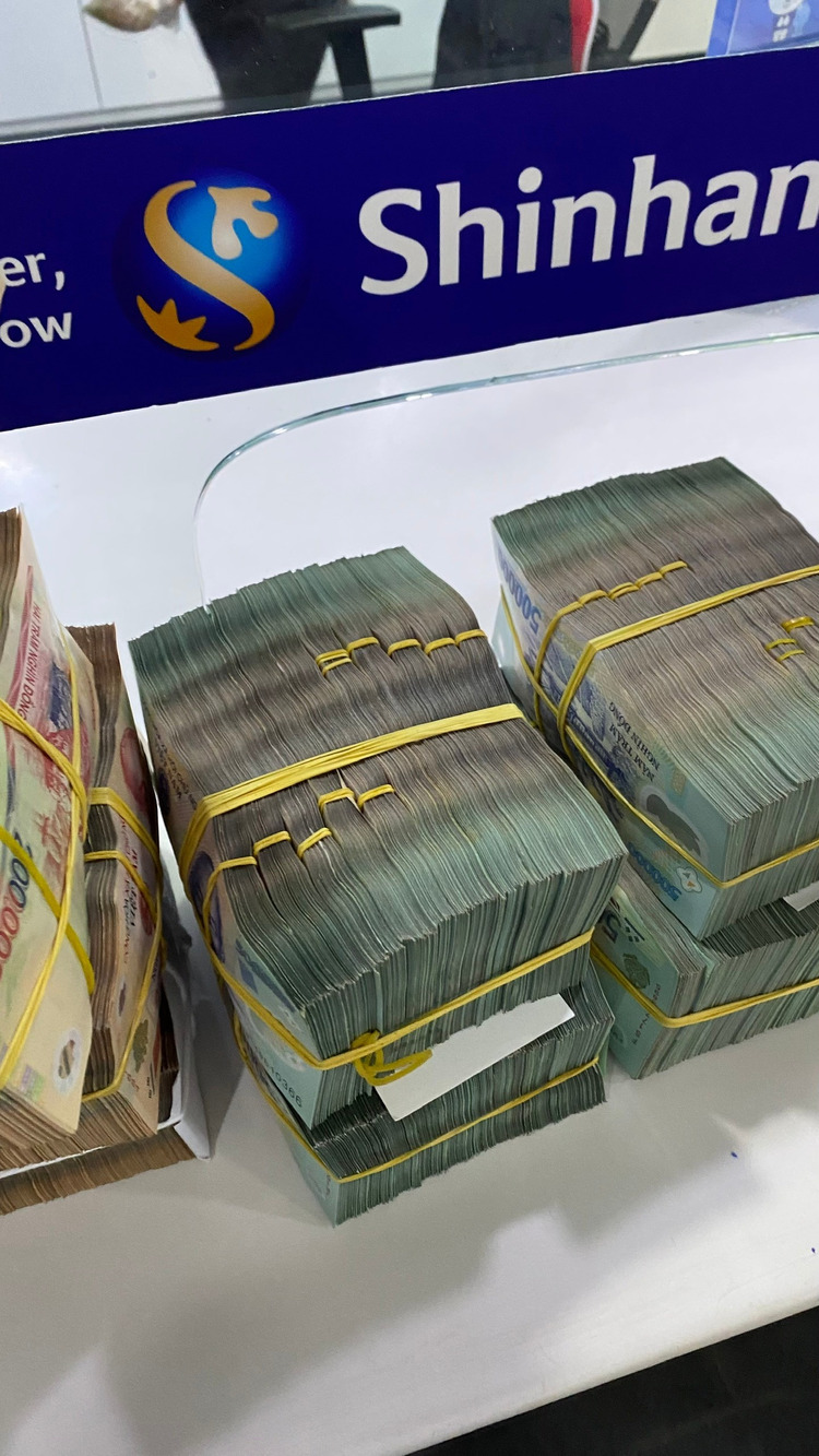 Lãi suất giảm, có nên vay tiền đầu tư BĐS ở thời điểm này? Lãi suất giảm, có nên vay tiền đầu tư BĐS ở thời điểm này?
