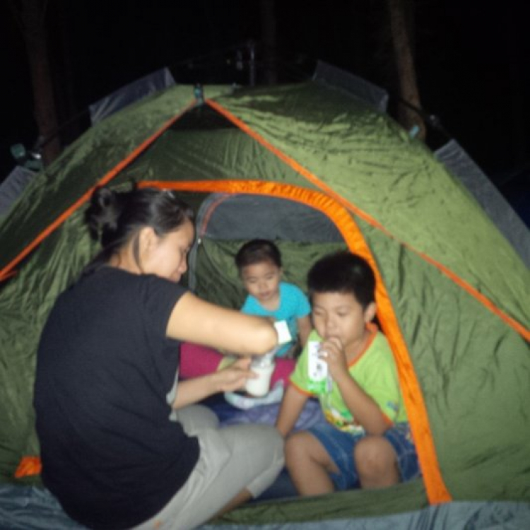 Cắm trại ngủ lều tại Bù Lạch kết hợp trao quà cho trẻ em nghèo Bù Đăng