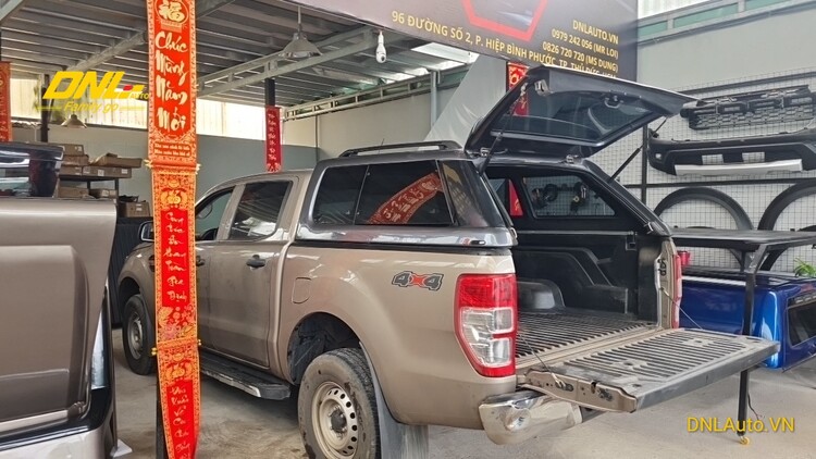 Thanh lý nắp thùng cao Ford Ranger cũ nhập khẩu từ Thái Lan