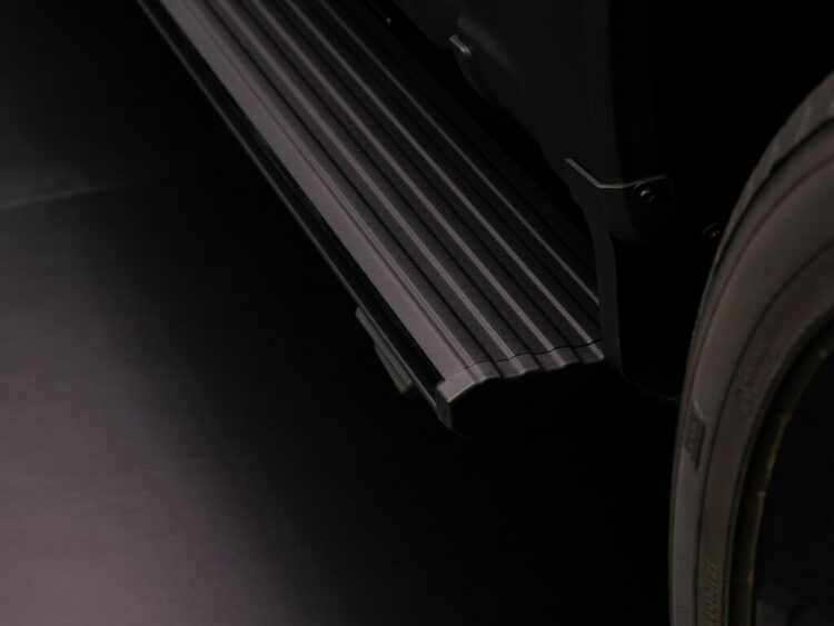 Ford F-150 Lightning Platinum Black xuất hiện đầy ấn tượng và chỉ sản xuất giới hạn 2000 chiếc