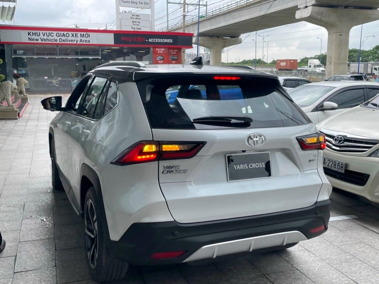 Toyota Yaris Cross 2023 đã về đến đại lý, sẵn sàng đến tay khách hàng