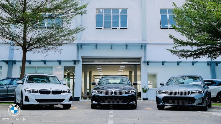BMW 3 series 2023 vn.jpg