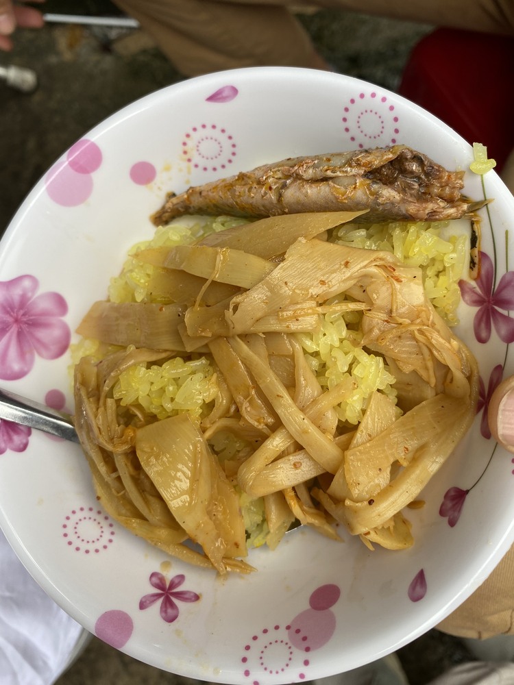 Đi ngang qua Tây Nguyên Đi ngang qua Tây Nguyên