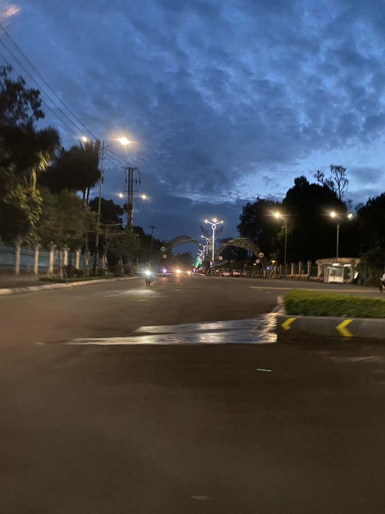 Đi ngang qua Tây Nguyên Đi ngang qua Tây Nguyên