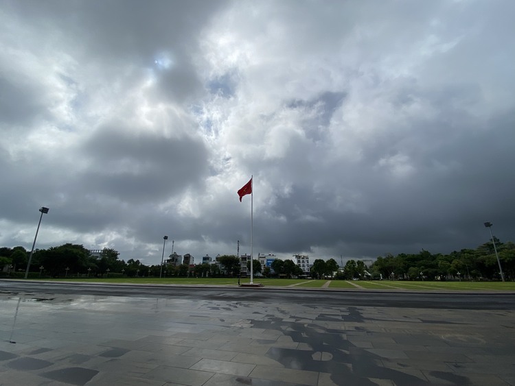 Đi ngang qua Tây Nguyên Đi ngang qua Tây Nguyên