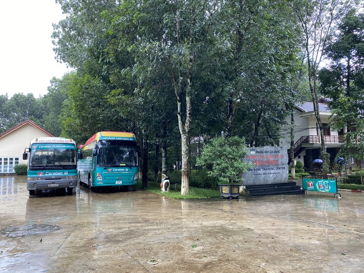 Đi ngang qua Tây Nguyên Đi ngang qua Tây Nguyên