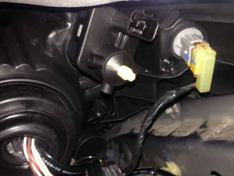 Tự hào là chiếc TOYOTA SIENNA LE duy nhất VN lắp và độ nhiều đồ chơi ! Tự hào là chiếc TOYOTA SIENNA LE duy nhất VN lắp và độ nhiều đồ chơi !