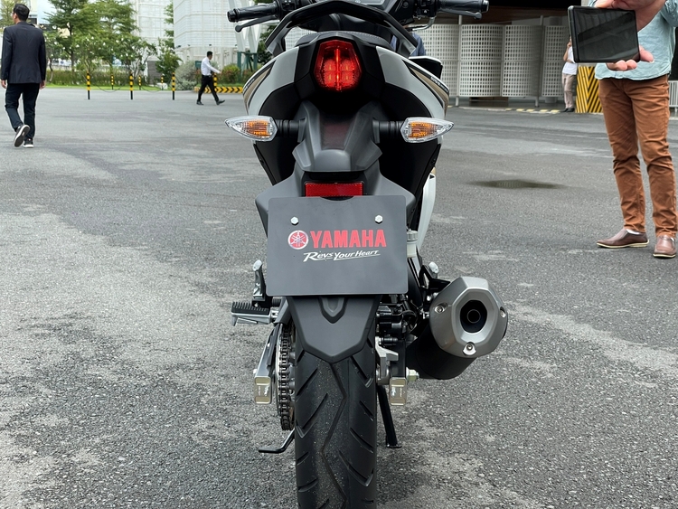 Yamaha-Exciter-155-VVA-ABS-2024-21.jpg