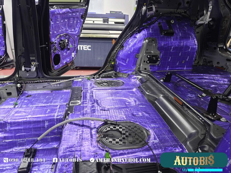 Volkswagen Tiguan Thi Công Cách Âm Thương Hiệu DrARTEX Dòng Cao Cấp Pallium & Armor Tại Autobis Volkswagen Tiguan Thi Công Cách Âm Thương Hiệu DrARTEX Dòng Cao Cấp Pallium & Armor Tại Autobis