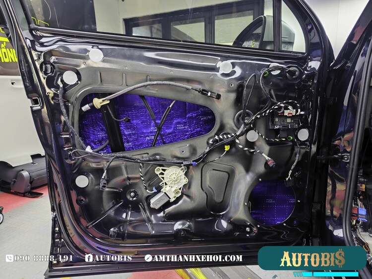 Volkswagen Tiguan Thi Công Cách Âm Thương Hiệu DrARTEX Dòng Cao Cấp Pallium & Armor Tại Autobis Volkswagen Tiguan Thi Công Cách Âm Thương Hiệu DrARTEX Dòng Cao Cấp Pallium & Armor Tại Autobis
