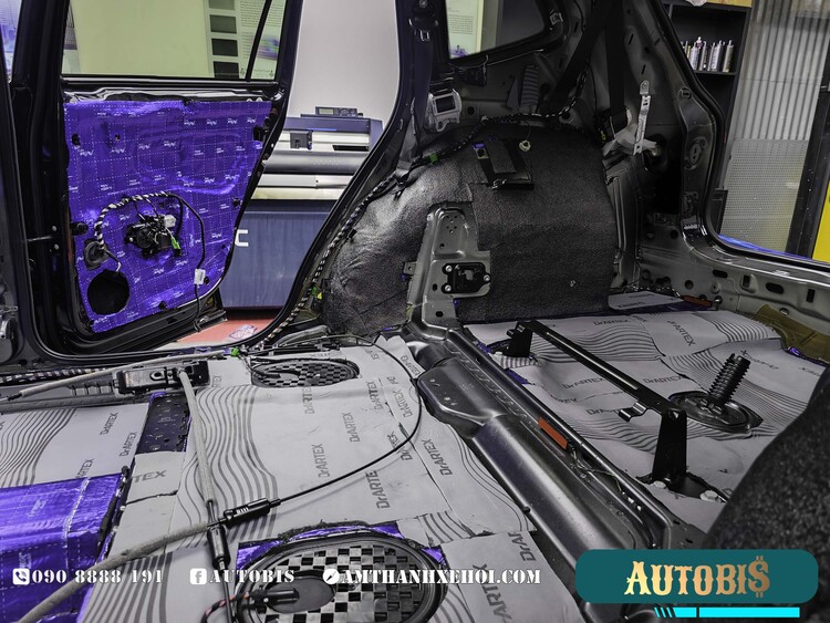 Volkswagen Tiguan Thi Công Cách Âm Thương Hiệu DrARTEX Dòng Cao Cấp Pallium & Armor Tại Autobis Volkswagen Tiguan Thi Công Cách Âm Thương Hiệu DrARTEX Dòng Cao Cấp Pallium & Armor Tại Autobis